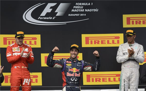 Újabb elképesztő Magyar Nagydíj - Ricciardo győzött a Hungaroringen
