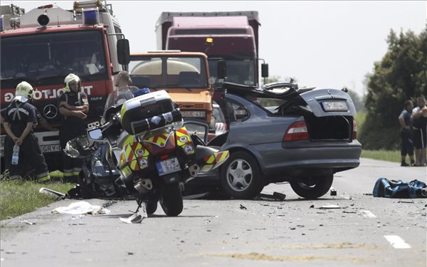 Halálos baleset a 64-es főúton Dégnél