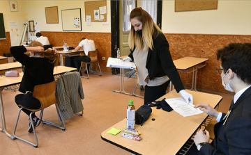 A társadalom döntő része támogatta az érettségi megtartását