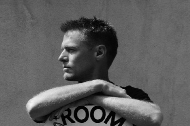 Bryan Adams újra a Hősök terén lép fel