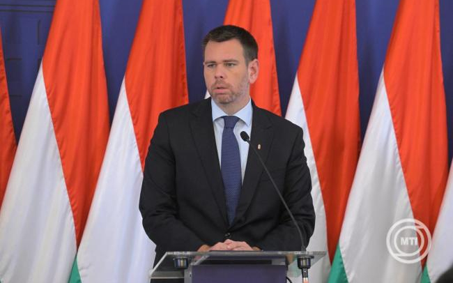 Vitézy Dávid: elindult a GYSEV 11 darabos új InterCity-motorvonat flottájának gyártása