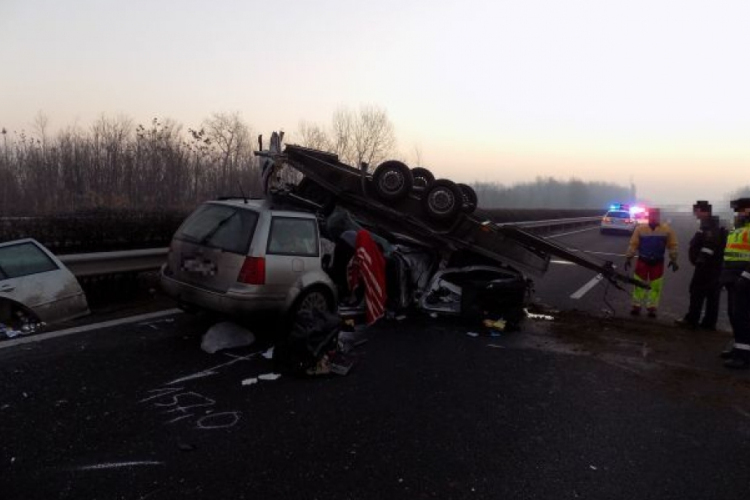 Hét balesetben heten haltak meg a hétvégén az ország közútjain