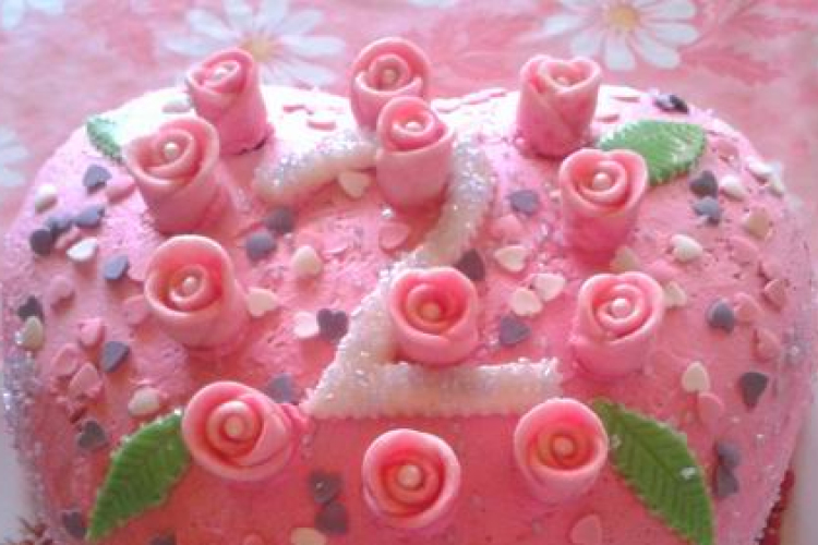 Tejszínes-csokis-mogyorós torta