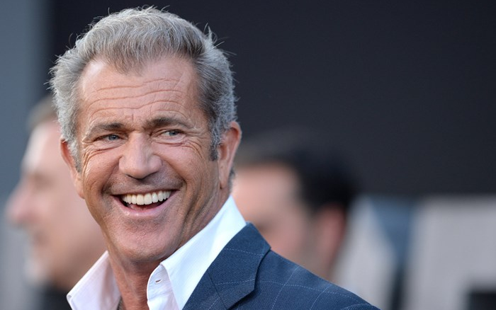 Mel Gibsonnal készül film az angol értelmezőszótár történetéről
