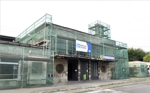 2023-ig a MÁV saját forrásból 50 vasútállomást újít fel